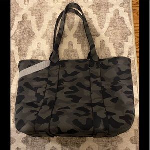 100% authentic rothys essential tote slate camo